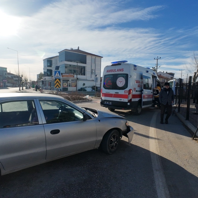 Karaman'da otomobil ile cip çarpıştı: 3 yaralı