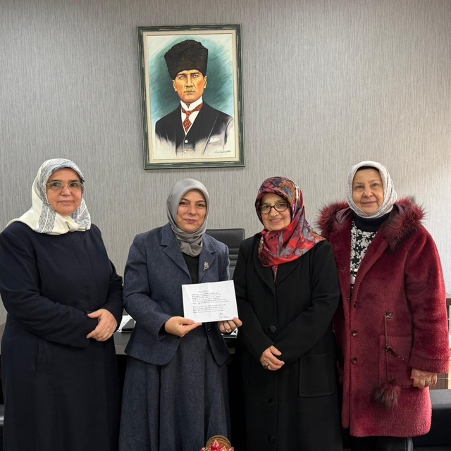 Emekli öğretmenleri ağırladı