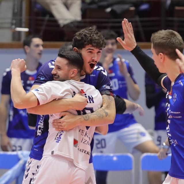 Altekma evinde Benfica rövanşında