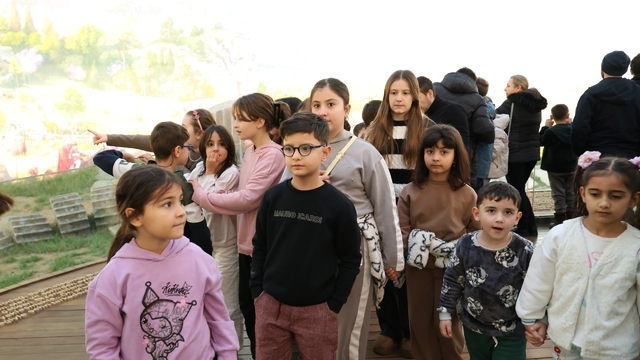 Minik arkeologlar tarihi Osmangazi'de keşfediyor
Osmangazi Belediyesi geleceğin arkeologlarını yetiştiriyor