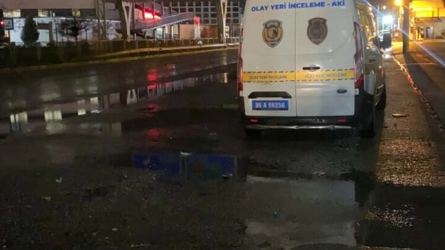 Yolun karşısına geçerken otomobilin çarptığı yaya öldü