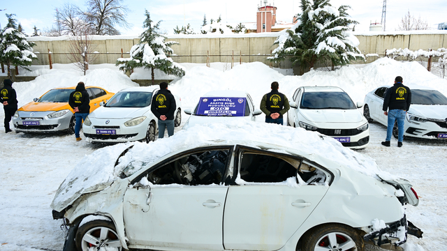 Hasarlı araçlarla 'change' yapan şebekeye operasyon: 4 tutuklama