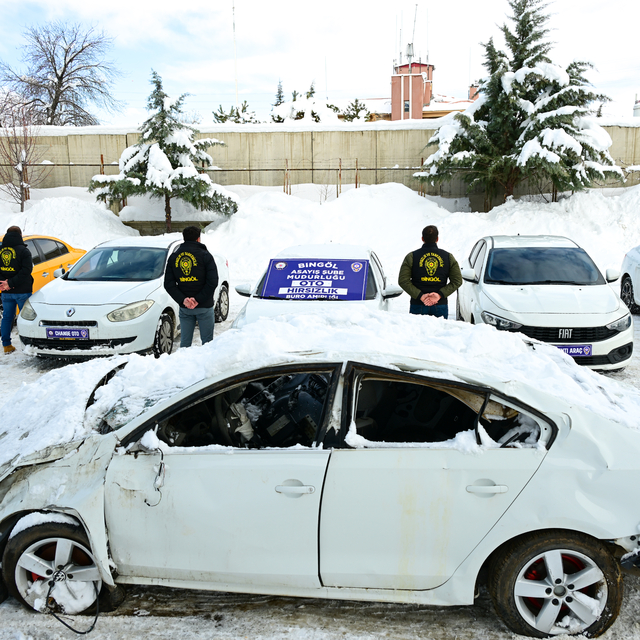 Hasarlı araçlarla 'change' yapan şebekeye operasyon: 4 tutuklama