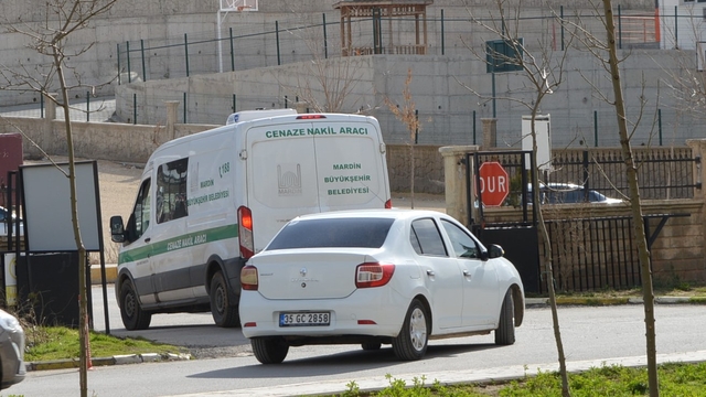 Mardin'de hastane önündeki silahlı kavgada ölen kişi toprağa verildi