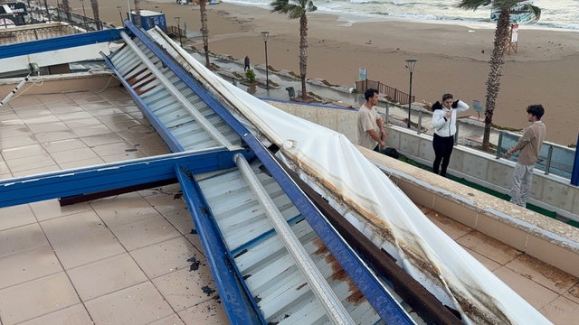 Didim'de fırtına etkili oldu