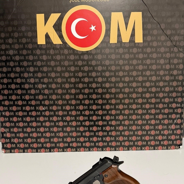 Silah ve elektronik ürünlerle yakalanan bir kişi tutuklandı