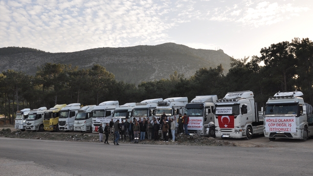 Mersin Silifkeli kamyonculardan taşeron tepkisi