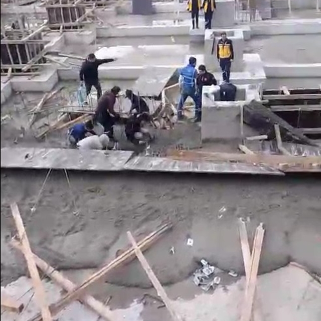 Bursa'da inşaat alanında beton dökümü sırasında göçük; 1 ölü