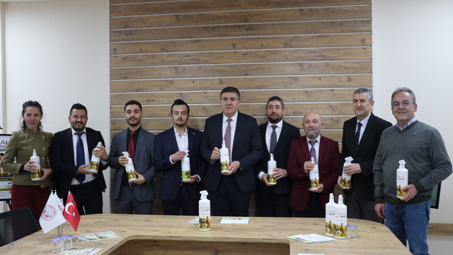 Burdur'da şap hastalığında hayvanların ağız yaralarını iyileştiren bitkisel ürün geliştirildi