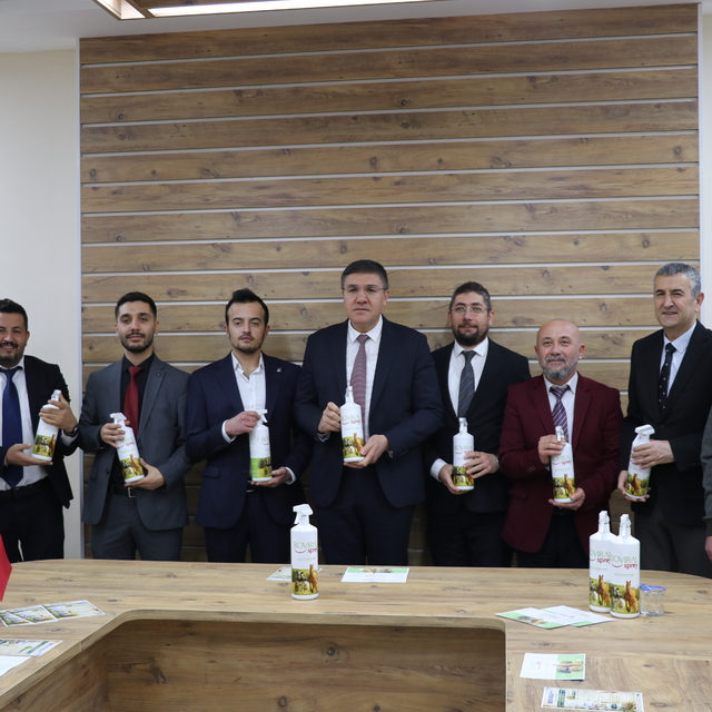 Burdur'da şap hastalığında hayvanların ağız yaralarını iyileştiren bitkisel...