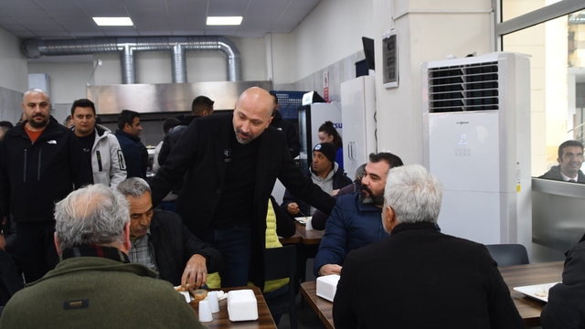 Söke Şehir Lokantası vatandaşların yeni buluşma noktası olacak
Başkan Arıkan, şehir lokantasında vatandaşlarla buluştu