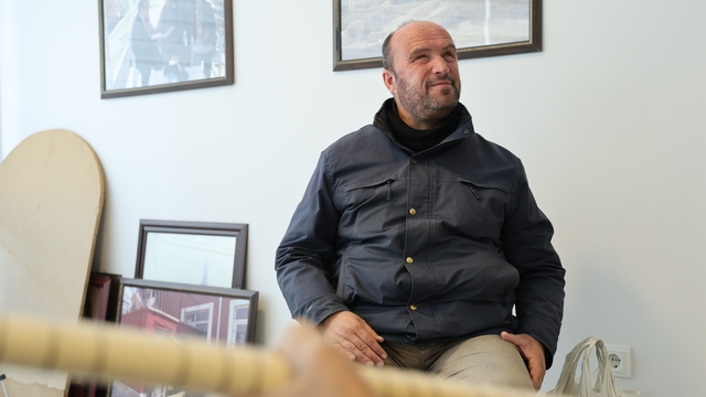 Gözleri görmüyor, hayata müzikle tutunuyor