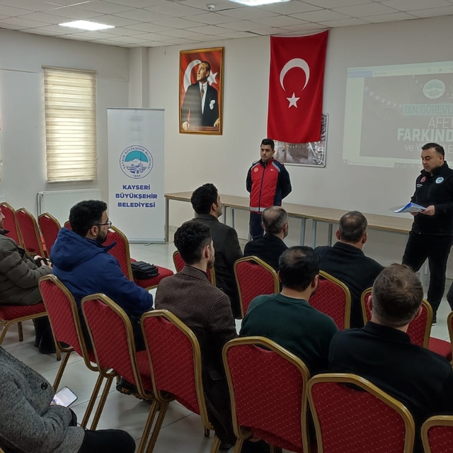 Sarıoğlan ilçesinde "Afet Farkındalık ve Yangın Söndürme Eğitimi" verildi