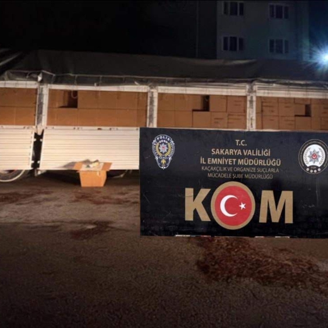 8 milyon kaçak makaronla Sakarya'dan İstanbul'a yola çıktı, yakalandı