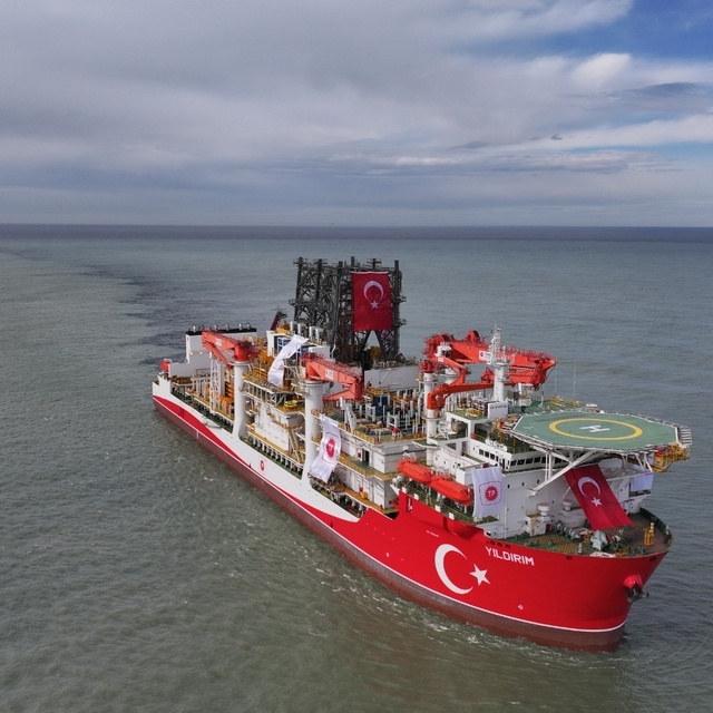 Derin deniz sondaj gemisi 'Yıldırım', Filyos Limanı'na ulaştı (2)