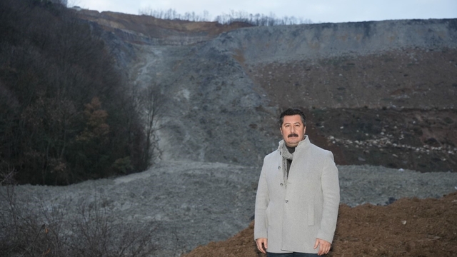 Kirazlıyayla'da binlerce ton kimyasal atık doğaya karıştı
Başkan Ercan Özel'den net mesaj: "Gereği yapılacak"