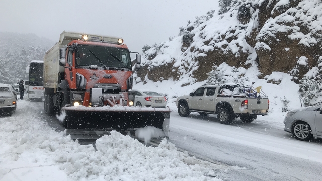 Antalya'da kar yağışı başladı, Alacabel beyaza büründü