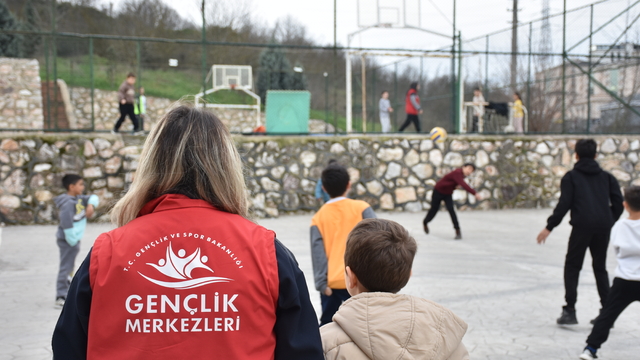 Sakarya'da Sevgi Evleri'nde kalan çocuklar, eğitimle geleceğe hazırlanıyor