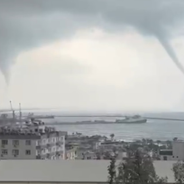 Silifke açıklarında oluşan 2 hortum kamerada