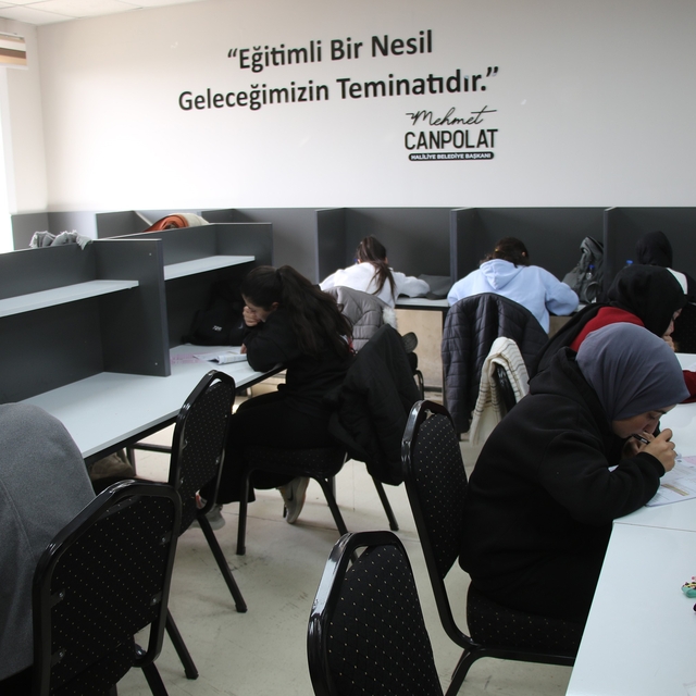 Haliliye'de gençlere destek