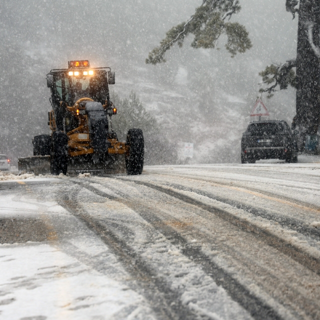 Muğla'nın yüksek kesimlerinde kar yağışı etkili olmaya başladı