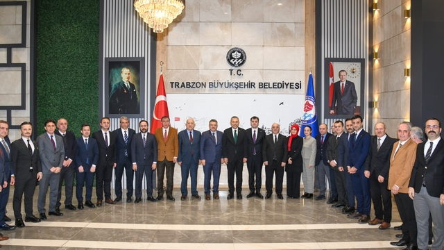 Trabzon Valisi Şahin'den Büyükşehir Belediye Başkanı Genç'e ziyaret
