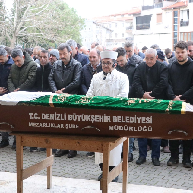 Memurları taşıyan midibüs devrildi: 1 ölü, 25 yaralı (3)