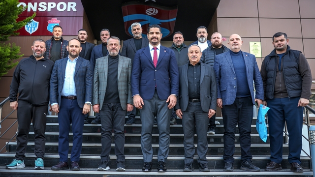 Türkiye Güreş Federasyonu Başkanı Akgül'den Trabzonspor Kulübü'ne ziyaret
