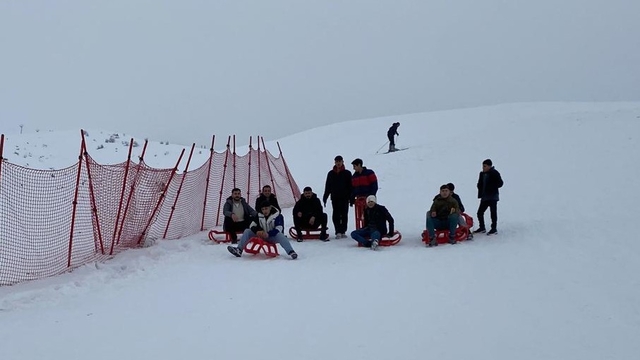 Muş Çocuk Evleri Sitesi'nden çocuklara yarıyıl tatilinde kayak keyfi