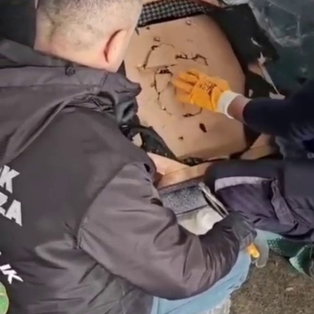 İskenderun Limanı'nda 1 milyon 392 bin uyuşturucu hap ele geçirildi