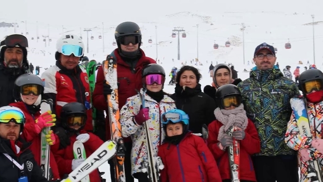 Şehit çocukları, Erciyes'te kayak yaptı