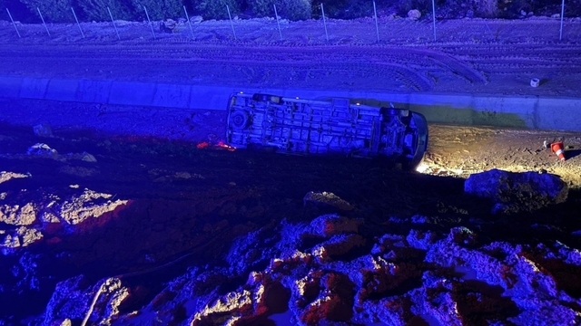 Mersin'de işçi servisi uçuruma yuvarlandı: 13 yaralı