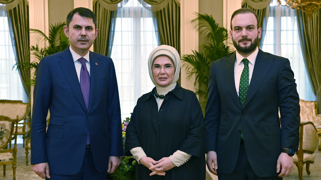 Emine Erdoğan, COP31 Başkanı olarak görevlendirilen Bakan Kurum ve Yüksek Düzeyli İklim Şampiyonu Ağırbaş'la görüştü