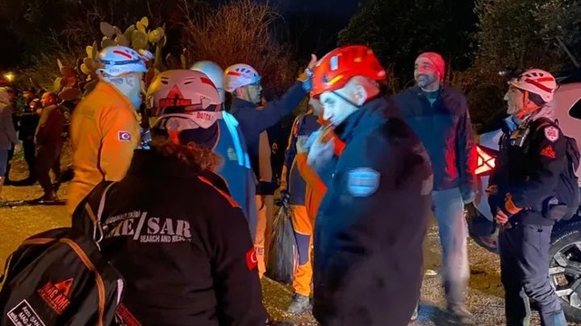 Muğla'da taşan derede mahsur kalan kişi, kurtarıldı