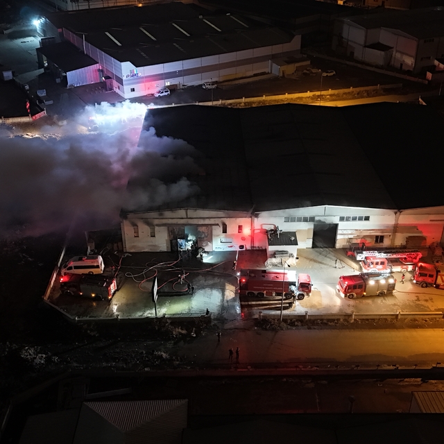 Kayseri'de mobilya fabrikasında yangın