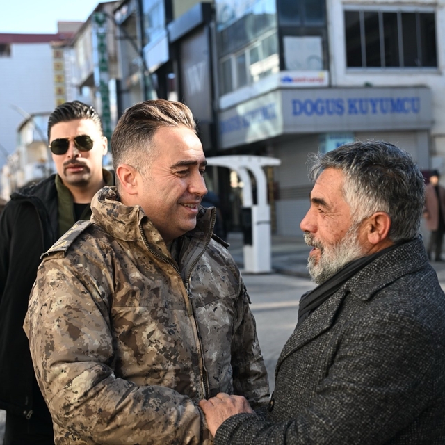 Ağrı Emniyet Müdürü Önder, esnaf ve vatandaşlarla bir araya geldi