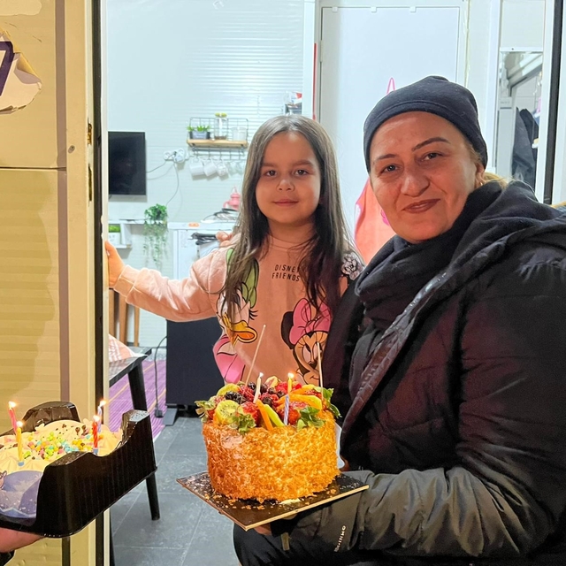 Sürpriz doğum günüyle yüzü gülen Alya'nın dileği yürekleri ısıttı