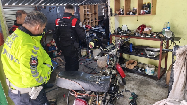 Dörtyol'da motosiklet tamircileri denetlendi