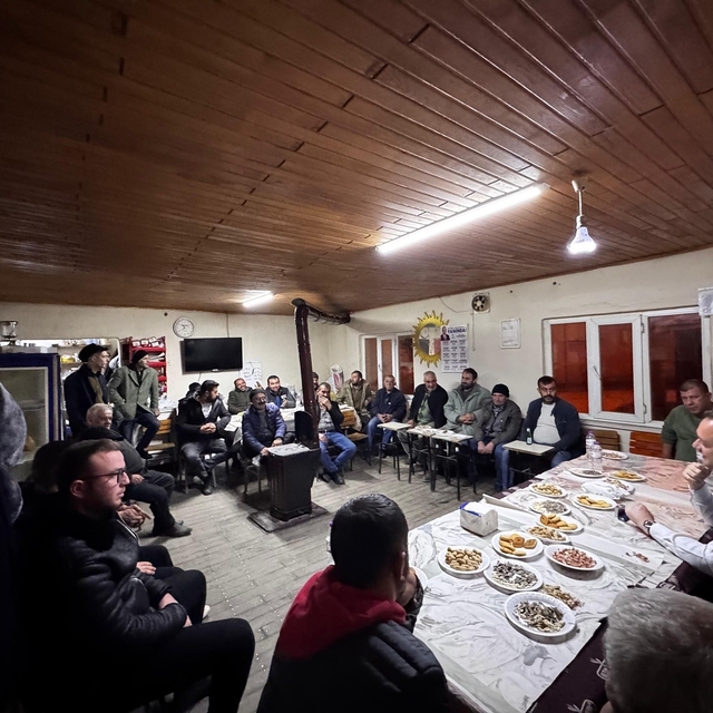 Başkan Semih Dere, Bulgurlar Mahallesi'nde vatandaşlarla buluştu