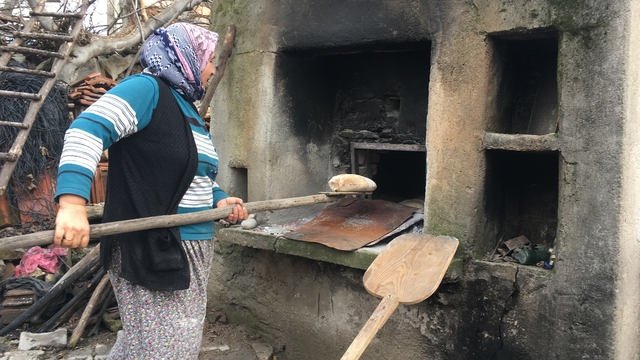 Taş fırından sofraya: Kızılca'nın 30 gün bayatlamayan ekmeği