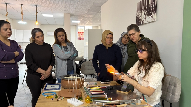 Germencik'te cam sanatları kursu yoğun ilgiyle başladı