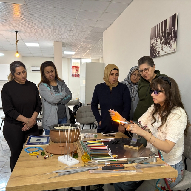 Germencik'te cam sanatları kursu yoğun ilgiyle başladı