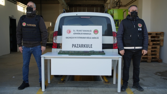 Elektronik sigaraya esrar gizlediler