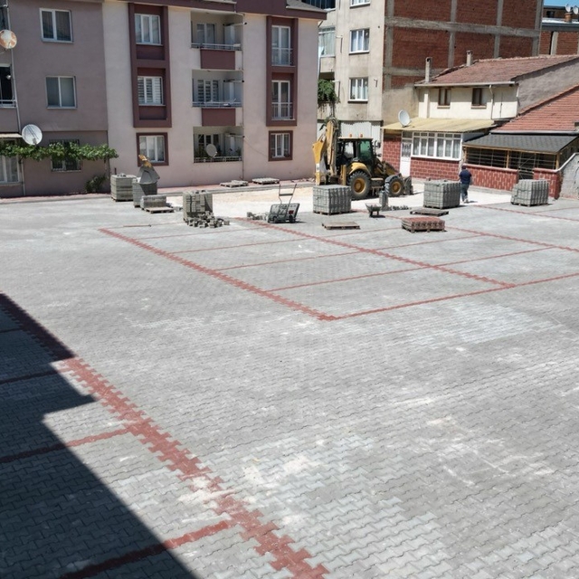 İnegöl Belediyesi'nden 25 noktada 2017 araçlık yeni otopark