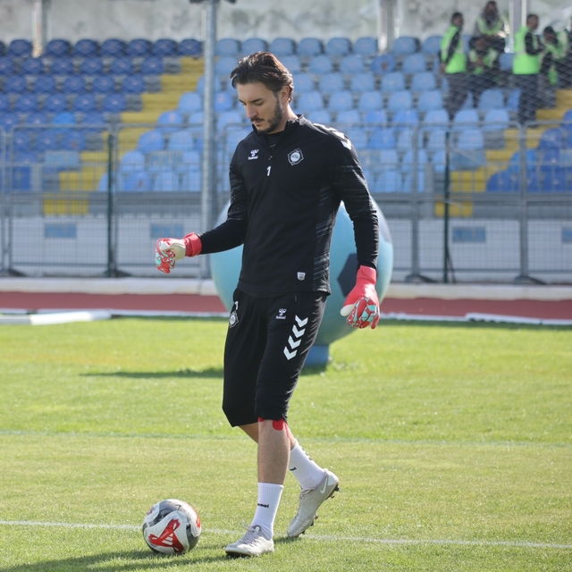 Altay'da kaleci Ozan gözden düştü