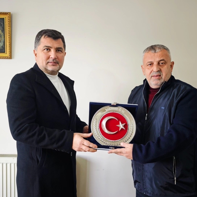 Milletvekili Öztürk, Hizmet-İş Sendikası yöneticilerini ağırladı