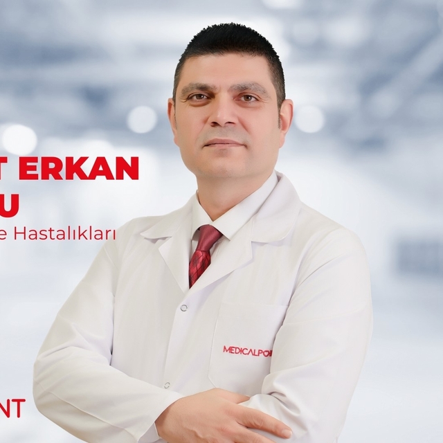 Dr. Altuncu, bulaşıcı hastalıklara karşı çocuklara aşı yaptırılması konusun...