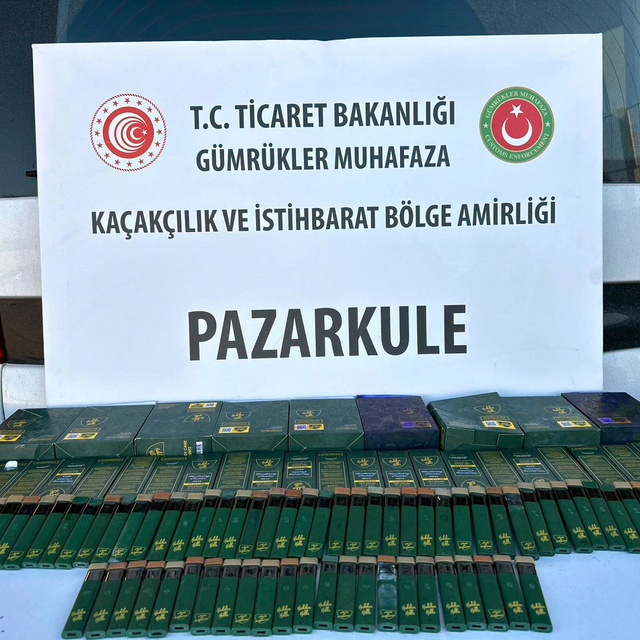 Pazarkule'de likit esrar dolu kaçak elektronik sigaralar ele geçirildi; 1 g...