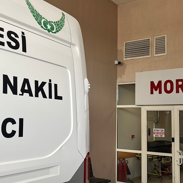 Kusmuğu boğazına kaçan bebek hayatını kaybetti