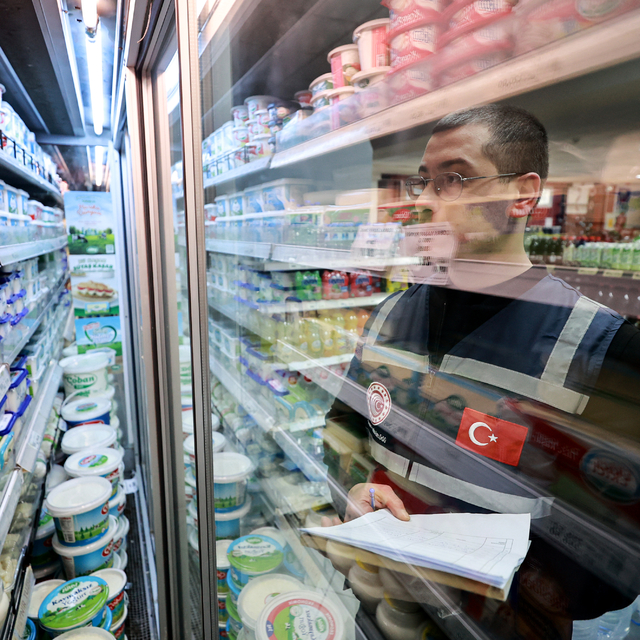 Adana ve Mersin'de ramazan ayı öncesi fahiş fiyat artışına karşı denetim ya...